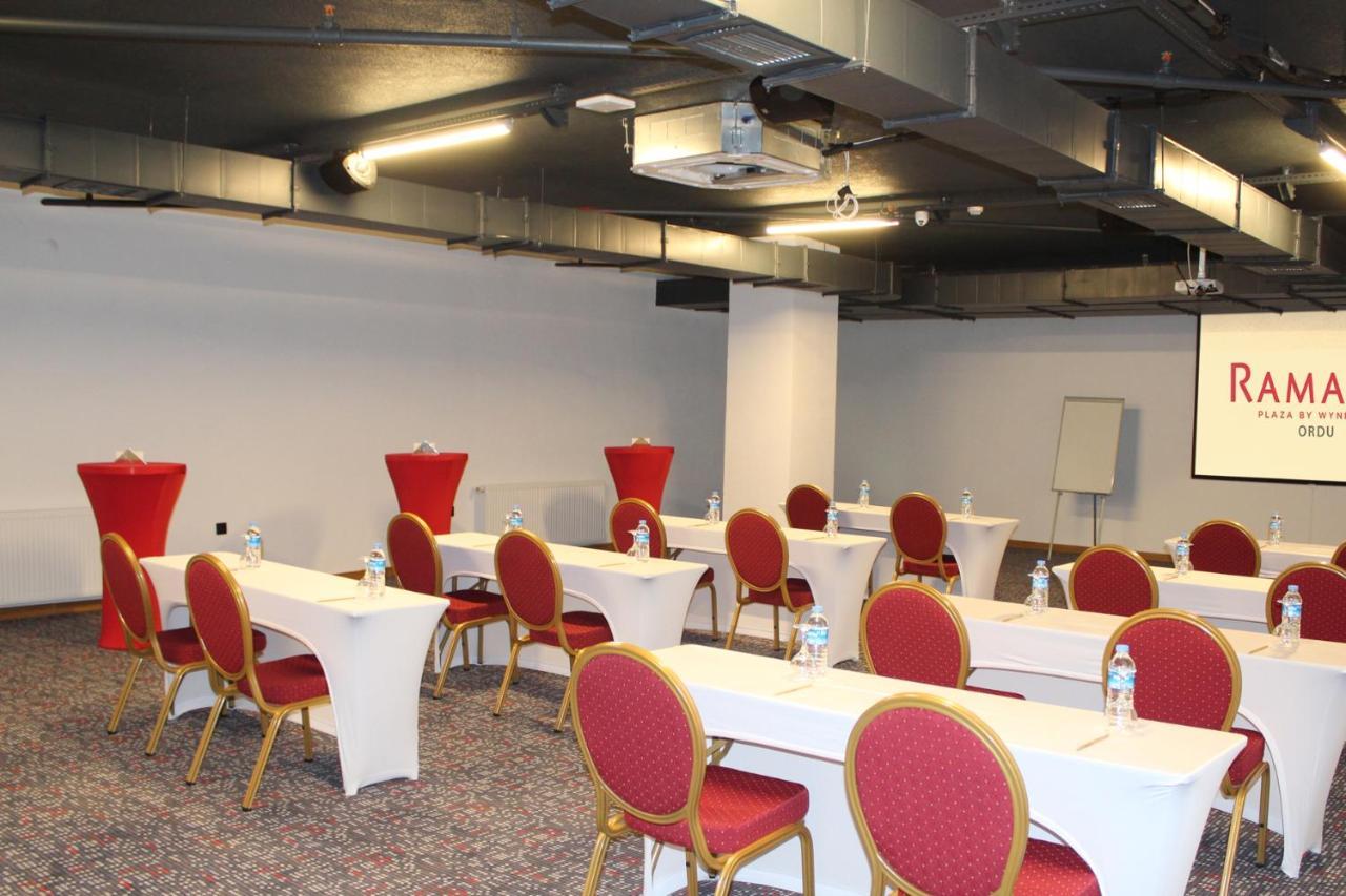 Hotel Ramada Plaza By Wyndham Ordu Extérieur photo